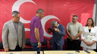 Milliyetçi Hareket Partisi (MHP) il başkanlığında görev devir teslimi yapıldı.