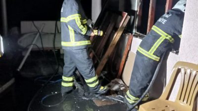 Hatay’ın Arsuz İlçesi Üçgüllük Mahallesi’nde bir müstakil evde yangın çıktı.