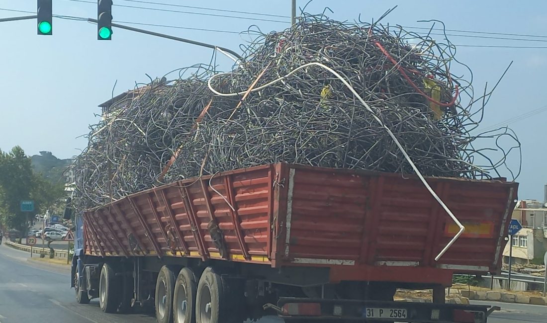 Antakya-İskenderun yolunda, trafik hareketliliğinin