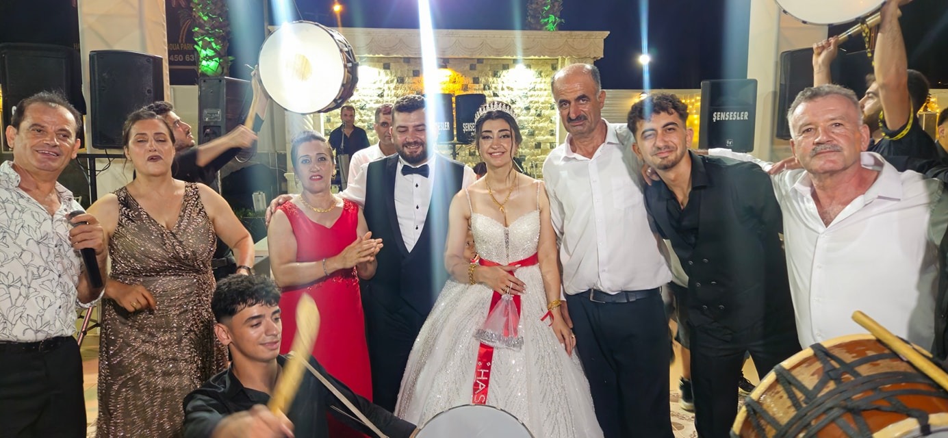 Orkestra 32 Yıl Sonra Yine Aynı Aileyi Coşturdu 