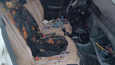 Hatay’ın Reyhanlı ilçesinde park halindeki bir araçta çıkan yangın, itfaiye