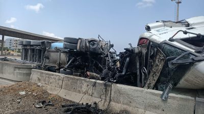 Hatay’ın Belen ilçesinde meydana gelen trafik kazasında, bir tanker devrildi