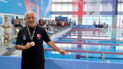 Milli yüzücümüz Kamil Köseoğlu, 36. Samsung Boğaziçi Yüzme Yarışmaları’nda ülkemizi