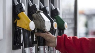 Son dönemde Brent petrol ve döviz kurundaki dalgalanmalar akaryakıt fiyatlarını