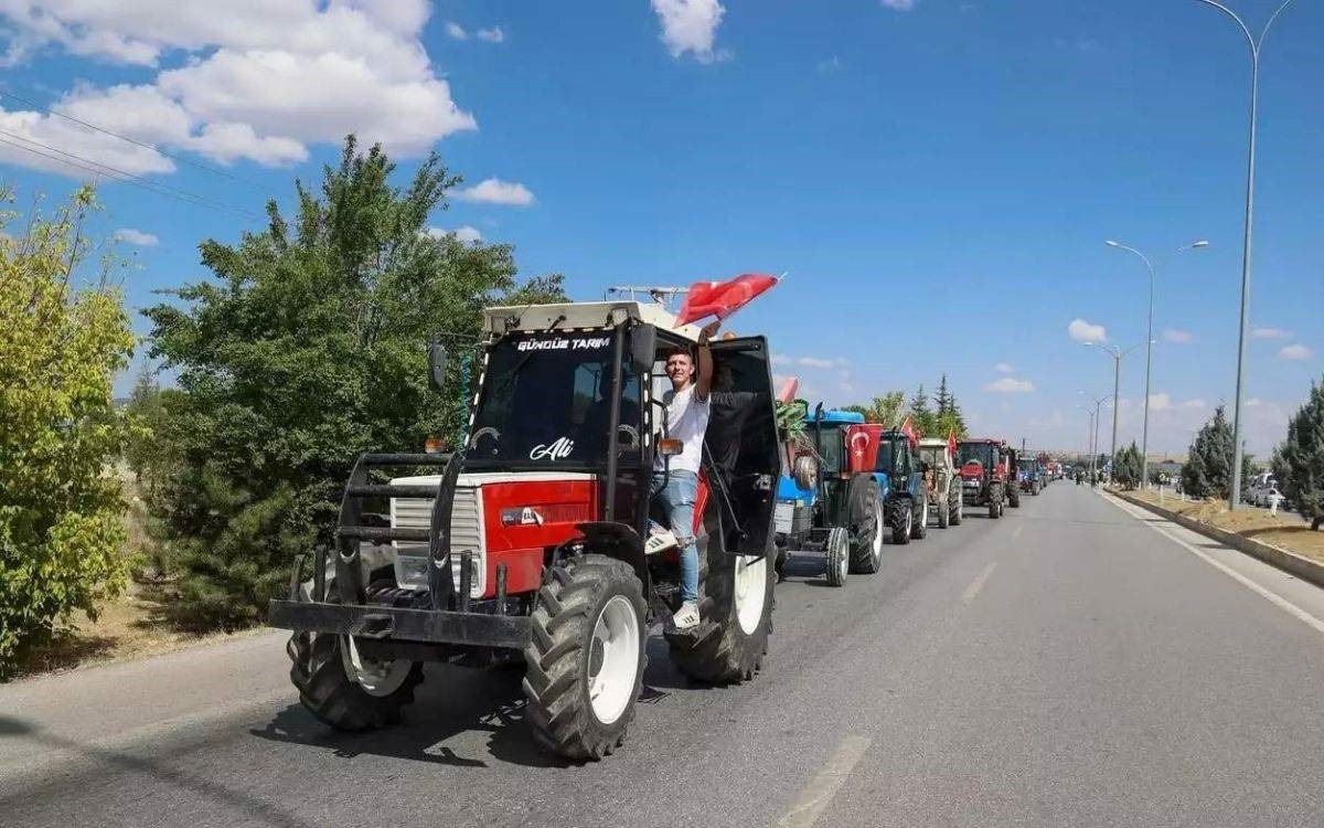 Mazot eylemi yapan çiftçinin mazotu bitti