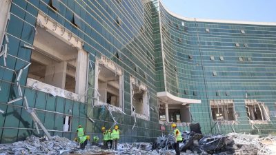 6 Şubat depreminde büyük zarar gören ve daha sonra yıktırılan