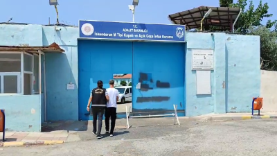 Hatay Emniyet Müdürlüğü ekipleri tarafından aranan şahısların yakalanmasına yönelik yürütülen