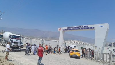 Antakya ilçesine bağlı Dikmece Mahallesi’ndeki Cansuyu Konteyner Kent sakinleri günlerdir