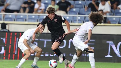 &nbsp; Bordo-beyazlı ekip, dün Mersin’de oynanan maçta Samsunspor’a 3-0 yenildi.