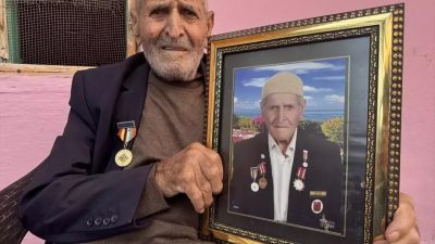 Hatay’ın Altınözü ilçesinde yaşayan 95 yaşındaki Kore gazisi Ahmet Ulaş,