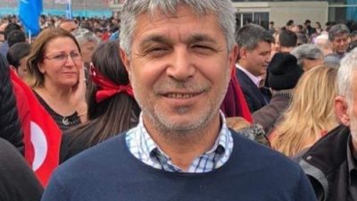 Uzun yıllar İsdemir fabrikasında çalışan ve aynı zamanda Çelik İş