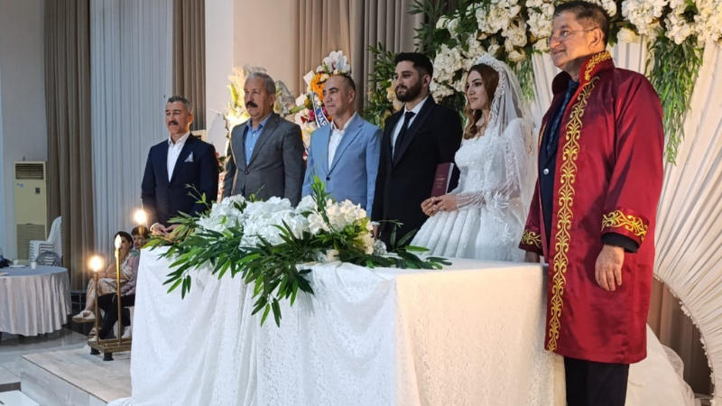 Vekil Karahan nikah şahidi oldu