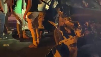 Hatay’ın Antakya ilçesi Madenboyu Mahallesi’nde, Antakya-Reyhanlı yolunda bir otomobil ile