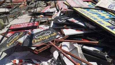 Hatay Büyükşehir Belediyesi Zabıta Birimi, kent genelinde izinsiz afiş ve