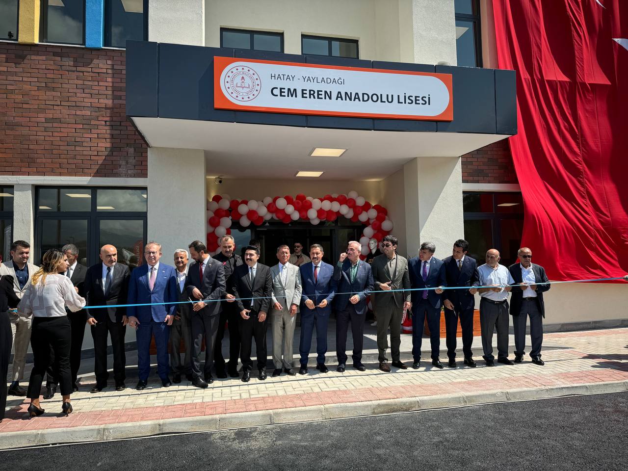 Cem Eren Anadolu Lisesi açıldı