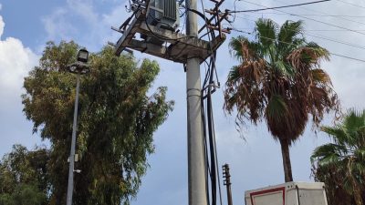 Arsuz’un Gülcihan Mahallesi’nde bir trafoda çıkan yangın, çevrede korku yarattı.