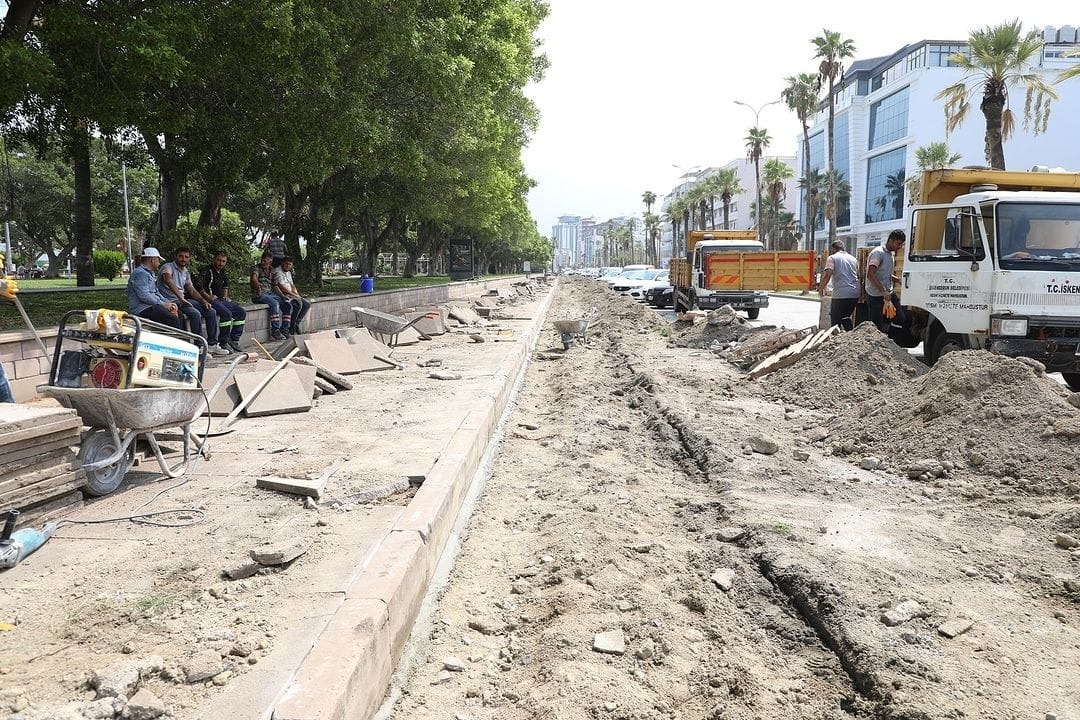 İskenderun’da Sahil Yolu Genişletiliyor