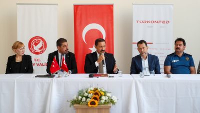 Hatay Valiliği sosyal medya hesabından yaptığı paylaşımla, Türk İş Dünyası