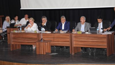 Hatay Büyükşehir Belediye Başkanı Mehmet Öntürk, belediyenin eski dönemden kalan