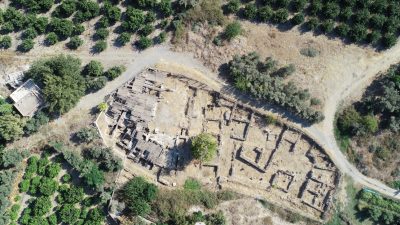 Hatay’ın Erzin ilçesindeki Epiphaneia Antik Kenti’nde yer alan Artemis Hamamı’nın