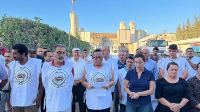 Hatay’ın Defne ilçesi Koçören Mahallesi’nde bulunan beton santralleri, bölge halkı