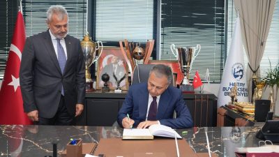 İçişleri Bakanı Ali Yerlikaya, 6 Şubat depremlerinin ardından Hatay’da devam