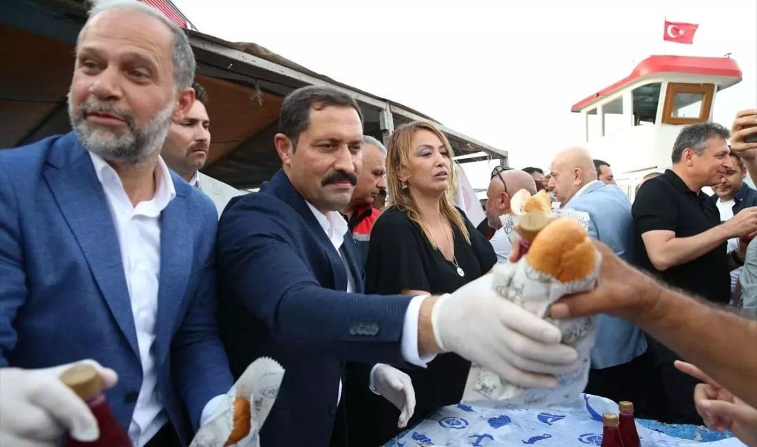 Hatay’da balıkçılar, bölgede av