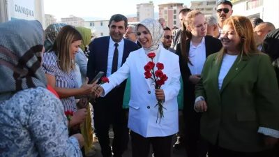 Aile ve Sosyal Hizmetler Bakanı Mahinur Özdemir Göktaş, Hatay’da yaptığı