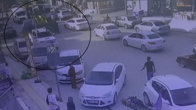 Hatay’ın Antakya ilçesine bağlı Akasya Mahallesi’nde bir iş makinesi operatörü,
