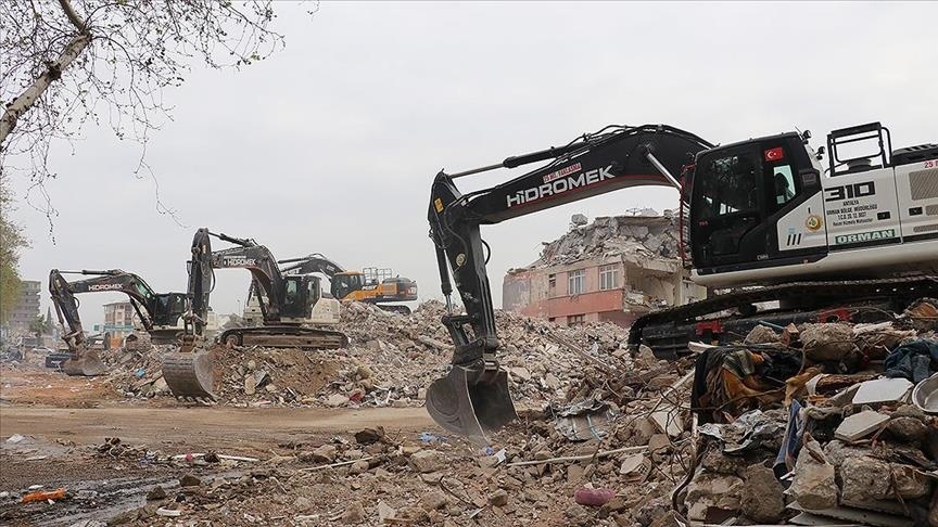 Yıkım çalışmalarının sürdüğü Hatay’da,