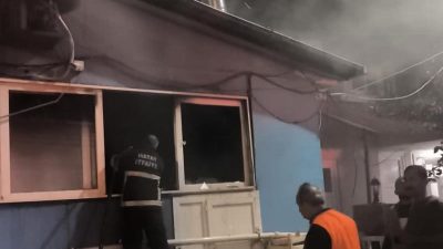 Hatay’ın Dörtyol ilçesine bağlı Numuneevler Mahallesi’nde bir lokantanın çatısında başlayan