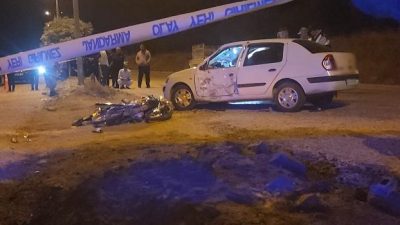 Hatay’ın Hassa ilçesi Akbez Mahallesi’nde meydana gelen trafik kazasında, otomobil