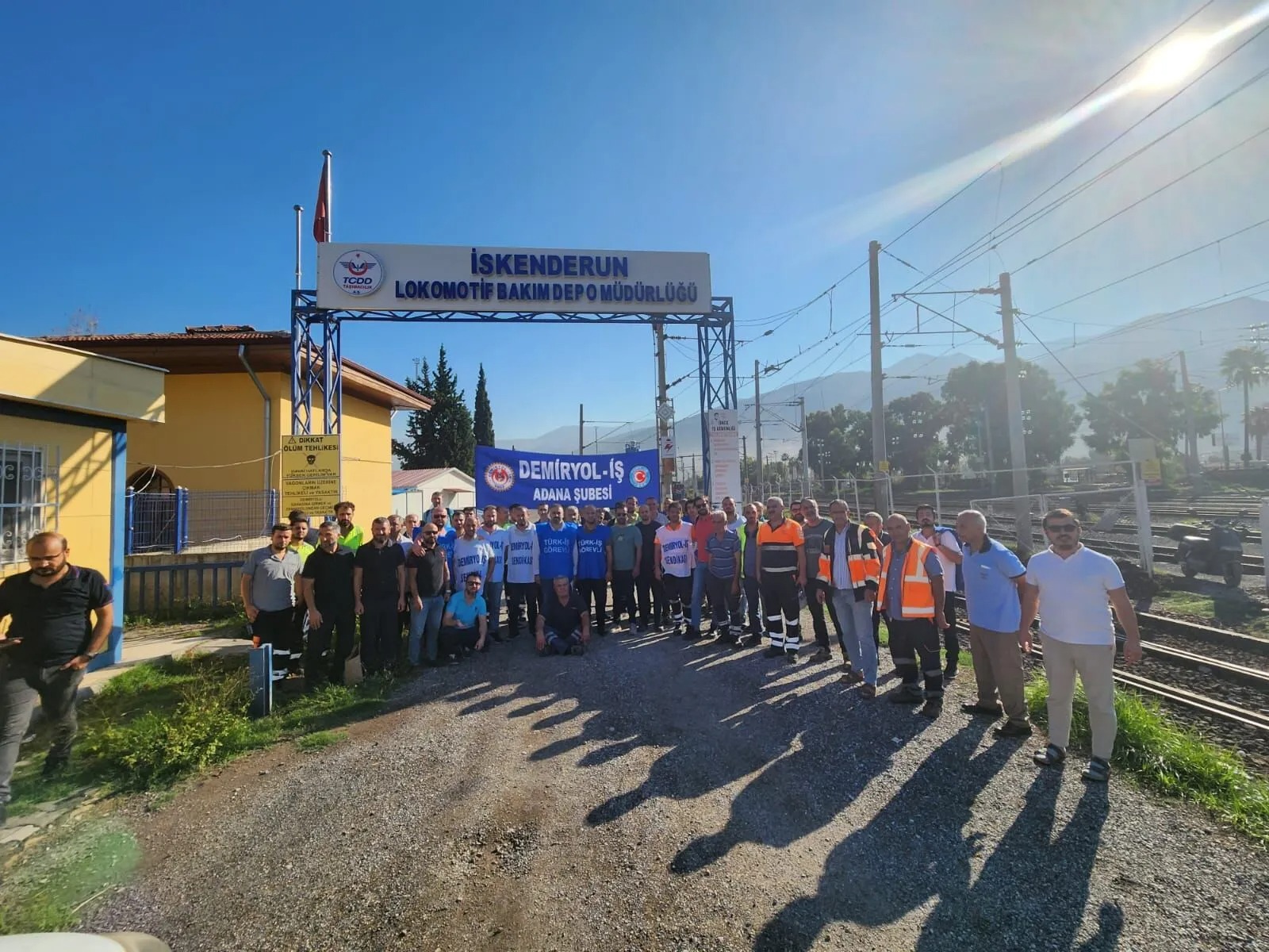 Türk-İş’in eylemi Hatay’da da destek gördü