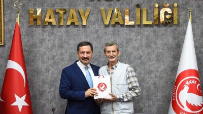 Antakya Uzunçarşı’daki işyeri ile geçmişin yaygın, günümüzün ise tek fanus