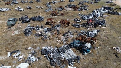 Kahramanmaraş merkezli depremlerin ağır bir şekilde etkilediği Hatay’da, enkazdan çıkarılan