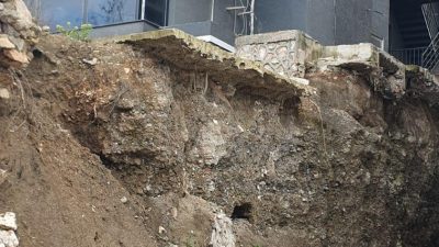 Antakya’nın Sümerler Mahallesi’nde, Eski Emniyet’in karşısında bulunan dört katlı bağımsız