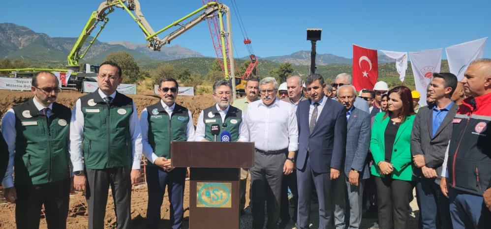 Bakan Yumaklı, Hatay’da İncelemelerde Bulundu