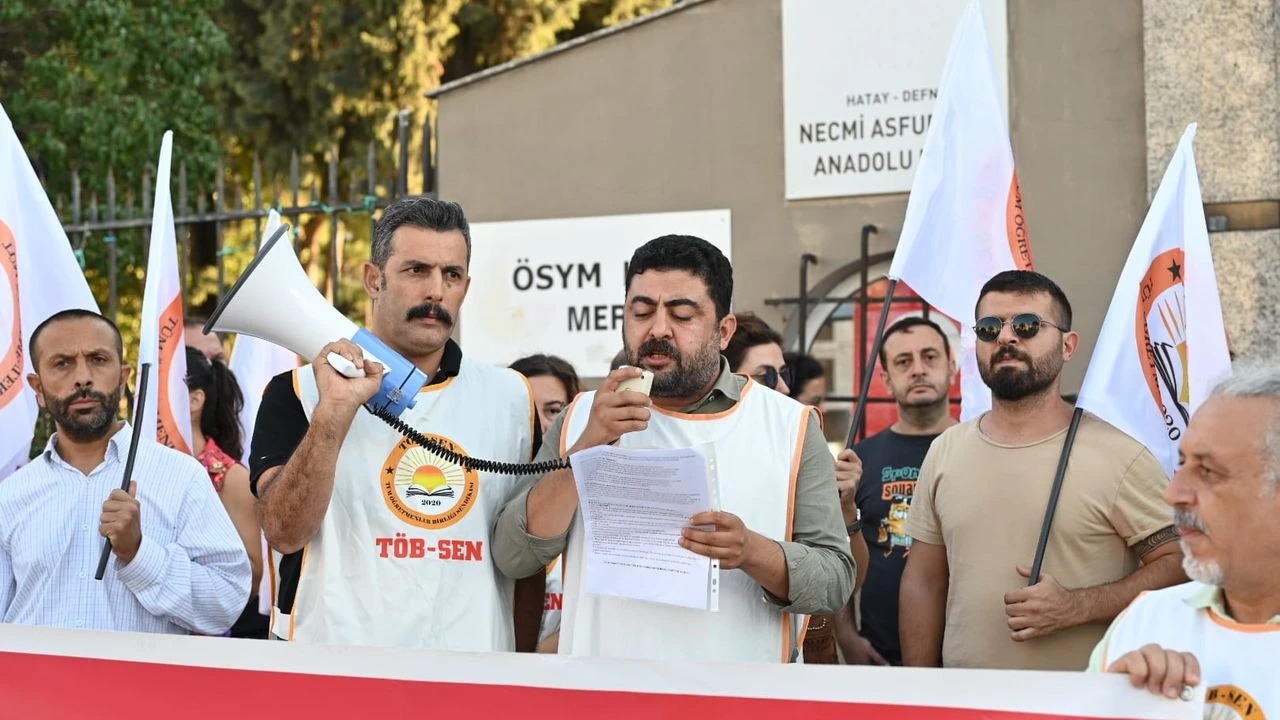 Hatay’da Deprem Sonrası Eğitim Krizi Derinleşiyor