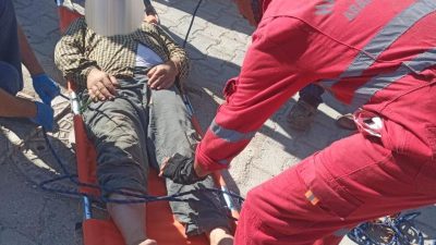 Antakya’nın Narlıca Mahallesi’nde yürüyüş yaptığı sırada dengesini kaybederek dereye düşen