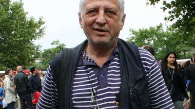 &nbsp; Türkiye Gazeteciler Cemiyeti (TGC) üyesi, Sürekli Basın Kartı ve