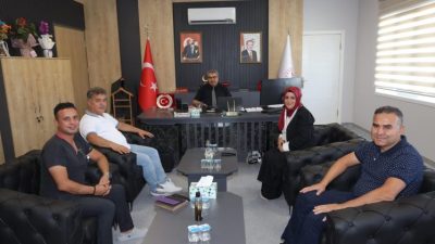 Hürriyet Sağlık-Sen kurucu genel başkan yardımcısı Serdar Kahraman başkanlığındaki heyet,