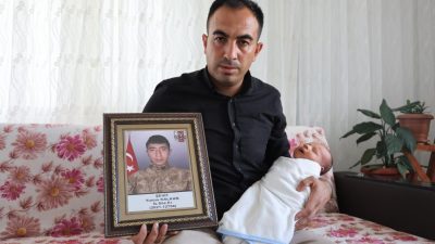 Hatay’ın Yayladağı ilçesinde yaşayan Hakan Kalkan, 2022 yılında şehit olan