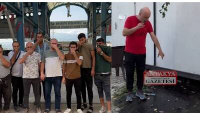 Hatay’ın Defne ilçesindeki Aşağıokçular İlkokulunda ve Antakya Sebze Halinde ortaya