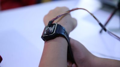 Afyonkarahisar’daki Hacı Ali-Meryem Birdane Ortaokulu öğrencileri, sürücüleri uyuma riskine karşı