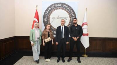 Hatay Mustafa Kemal Üniversitesi’nde öğrenim gören 3 Filistinli öğrenci, son