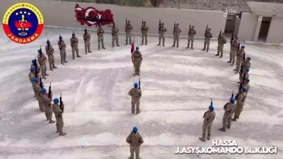 Hatay’ın Hassa ilçesinde, Jandarma Asayiş Komando Bölük Komutanlığı’nda görevli komandolar,