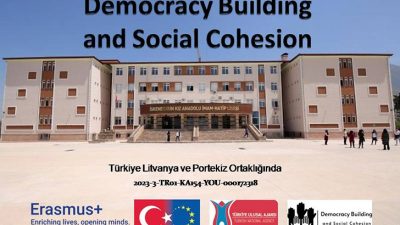 İskenderun Kız Anadolu İmam Hatip Lisesi, yeni eğitim-öğretim yılına “Demokrasi