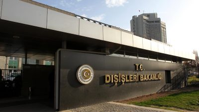 Dışişleri Bakanlığı, Lübnan’daki Türk vatandaşlarının deniz yoluyla tahliye edileceğini duyurdu.