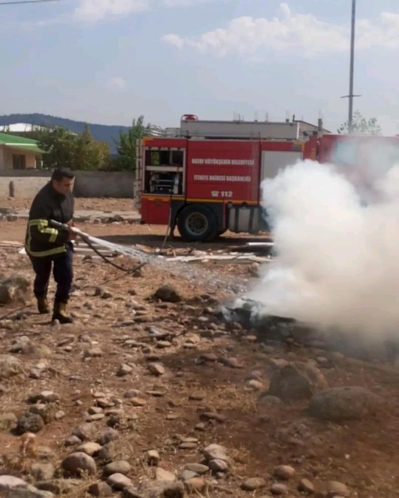 Ardıçlı’da çöplük yangını