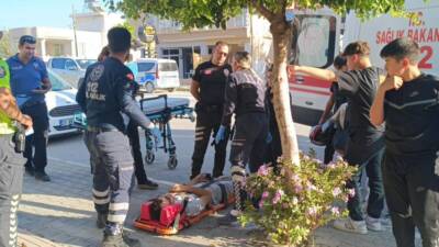 Hatay’ın Samandağ ilçesinde, köpeğe çarparak devrilen motosikletin sürücüsü yaralandı. Olay,